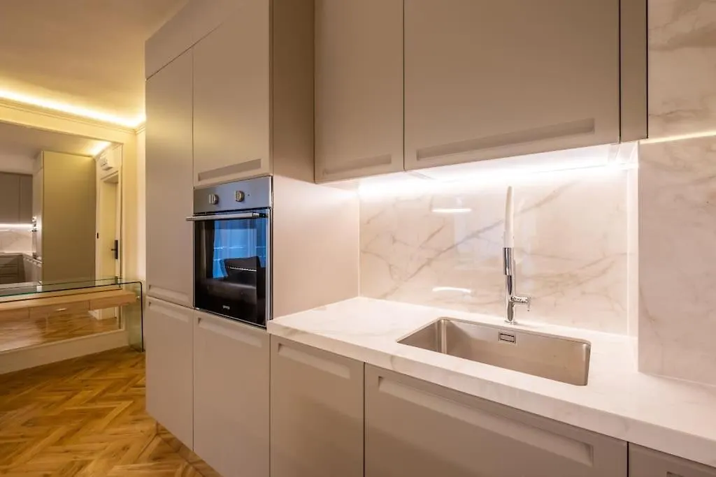 Sofapart Stylish & Fancy Place With 1 Bdr Szófia Apartman